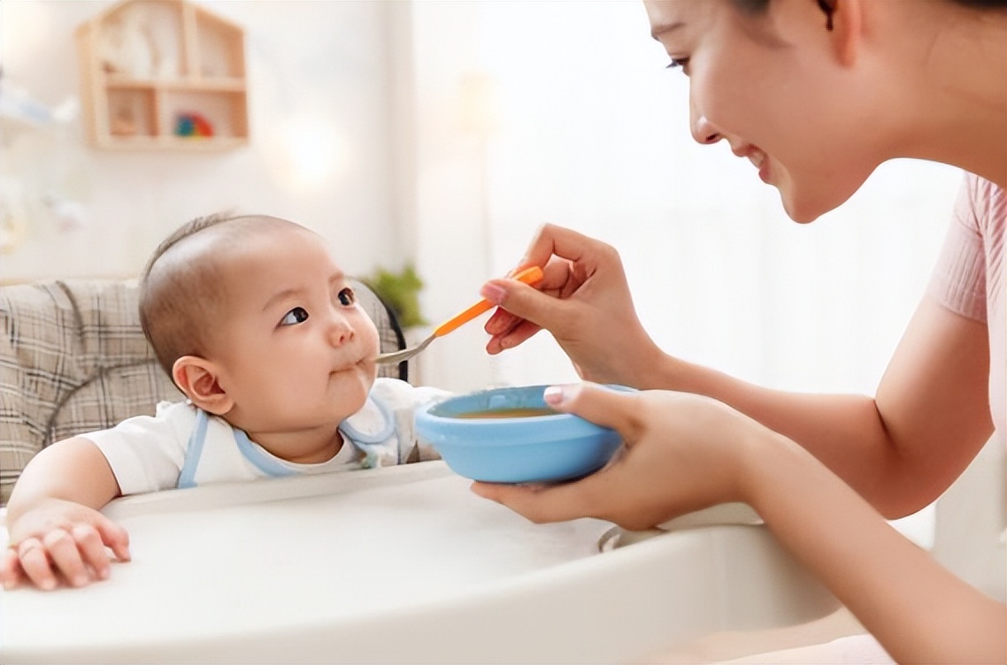 给宝宝添加辅食，这三方面很关键，你都考虑到了吗？