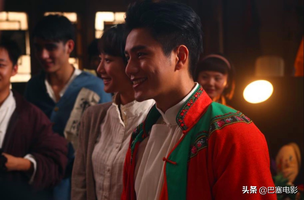 青年周恩来别硬演，朱亚文印象深，陈坤黄晓明不沾边，靳东也一般