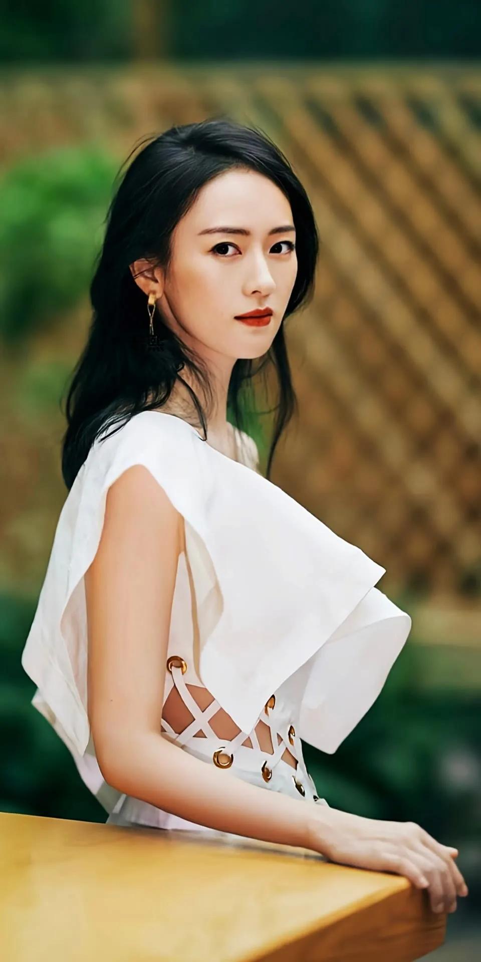 央视节目主持人张蕾1