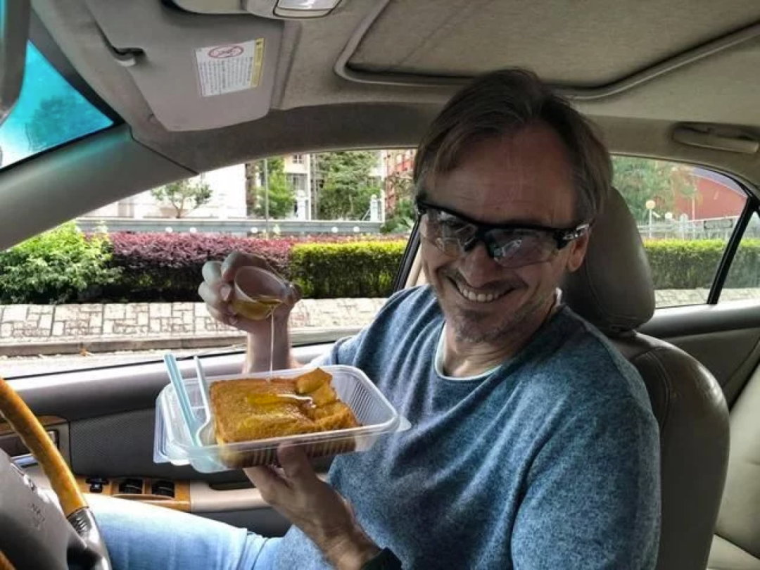 TVB「御用鬼佬」与妻先后患病不敢生育 为治疗欠80万巨债