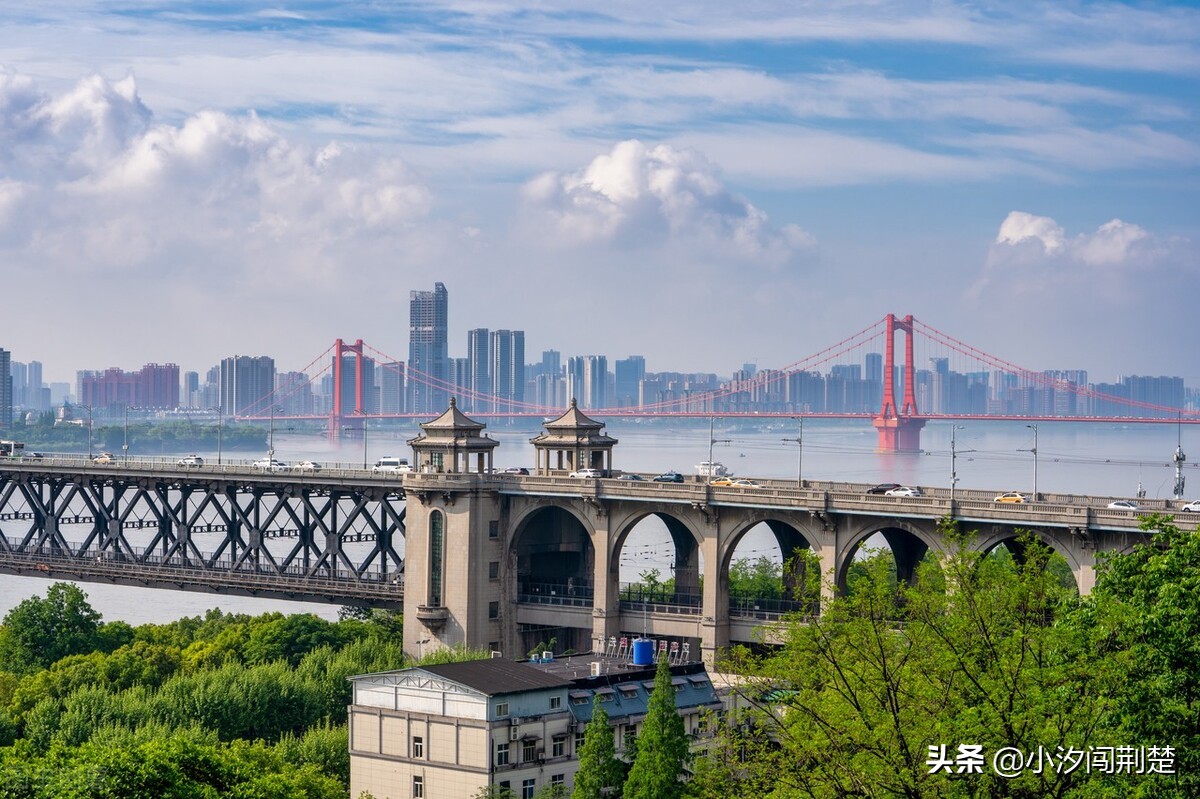 拥有百万大学生的武汉，为何遍地都是销售岗和客服岗？