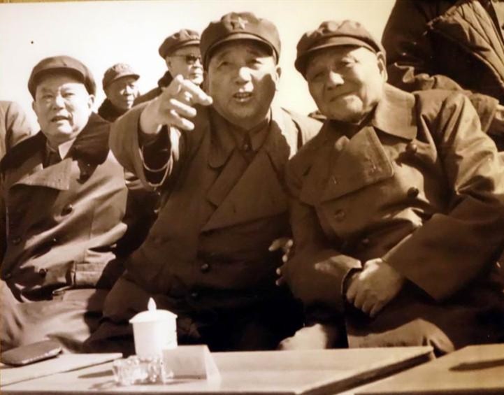 53年秦基伟第一次见毛主席，就撒了一个谎，可是也因此吃了苦头