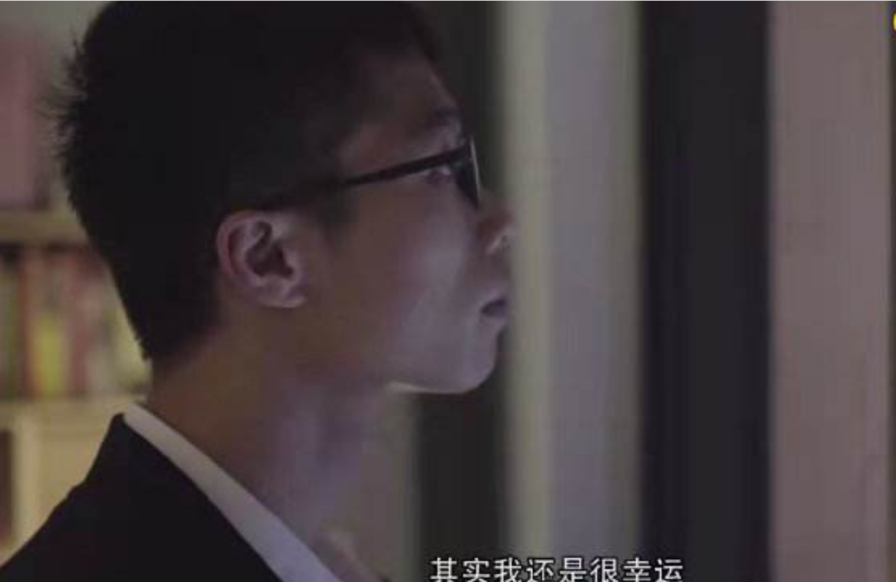 2020年，刺死霸凌者的15岁陈泗翰出狱，出狱前提出：别牵扯班主任