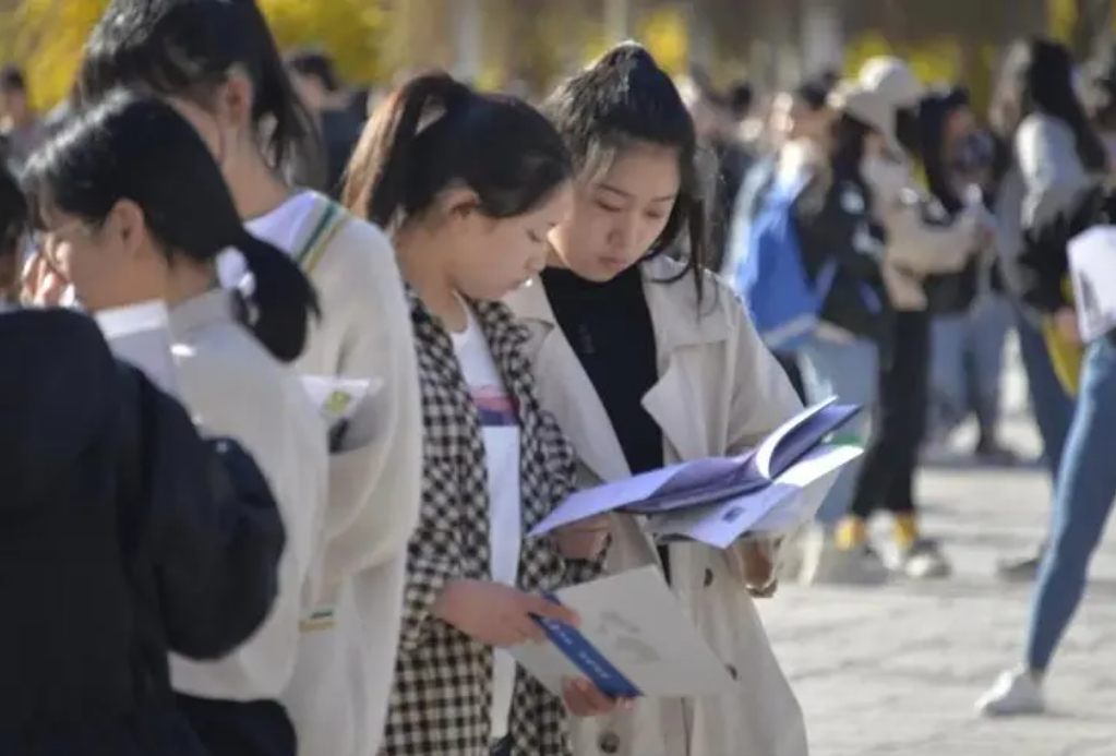 高考中的“走单招”具体指什么？单招和高考有区别吗？考生需了解