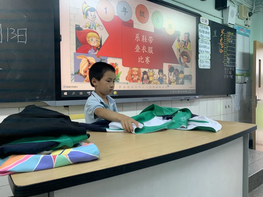 南湖小学一年级结合学生实际情况开展丰富多彩的劳动教育实践活动