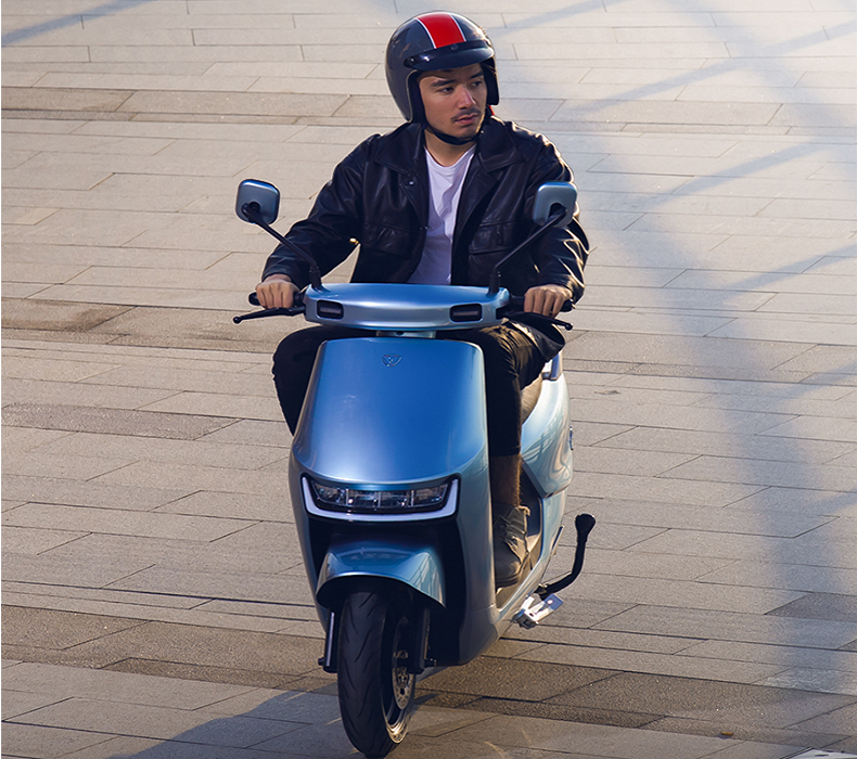 小刀电动车是较早喊出口号"没电也能骑"的品牌,而没电能骑第1是指它的