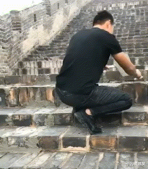 女朋友出差了，说去了上海出差，还给我发来了一张这样的照片