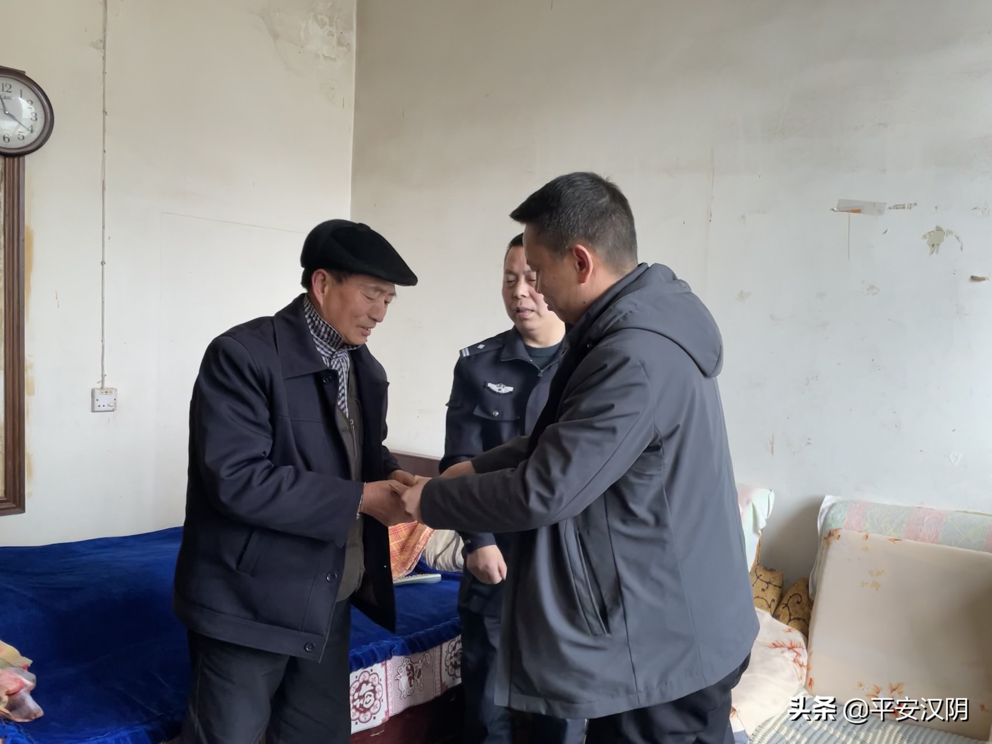 关怀激斗志 慰问暖警心丨汉阴公安开展慰问退休老同志和基层派出所活动