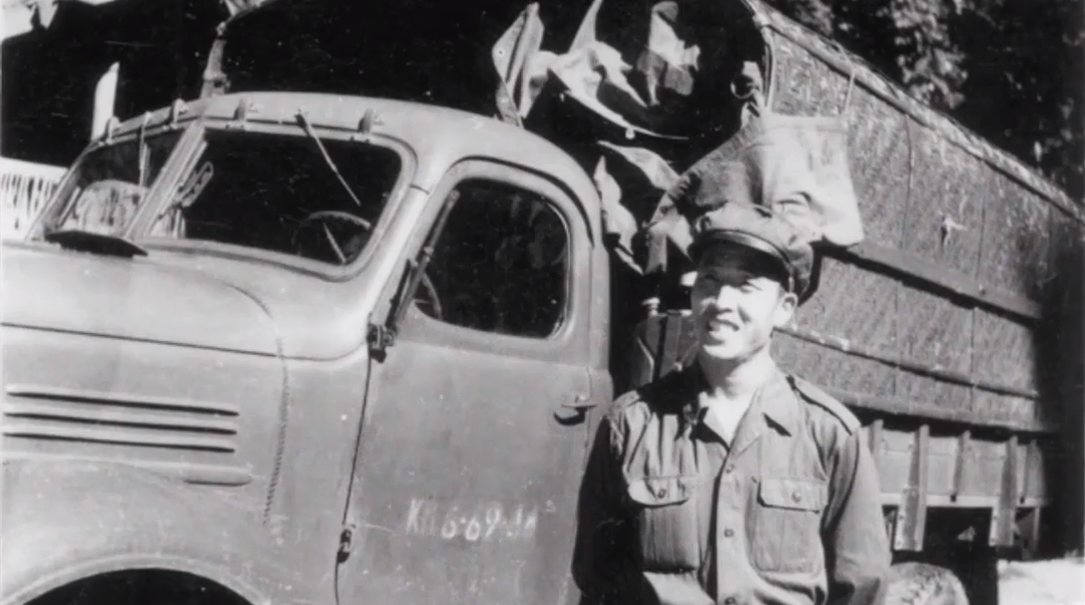 1996年山西一官员逛地摊，花3000元买84张旧纸，打开全是烈士证