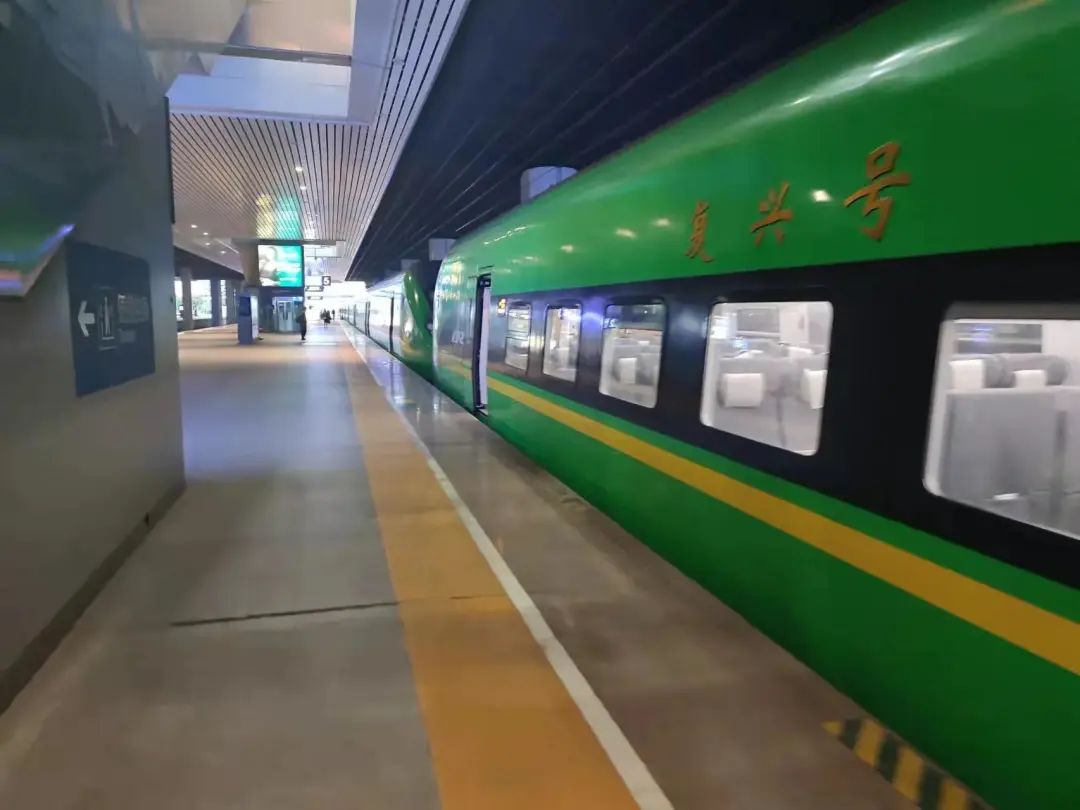 安康至合陽北將首開復興號動車組