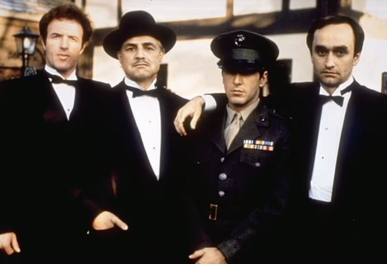 《教父》主演詹姆斯·凯恩去世，2月份参加该片50周年聚会照曝光