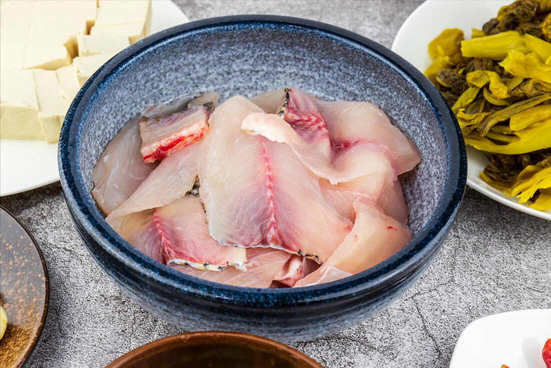 做酸菜鱼有诀窍，记住关键3点，汤汁浓白，鱼片滑嫩鲜香不易碎