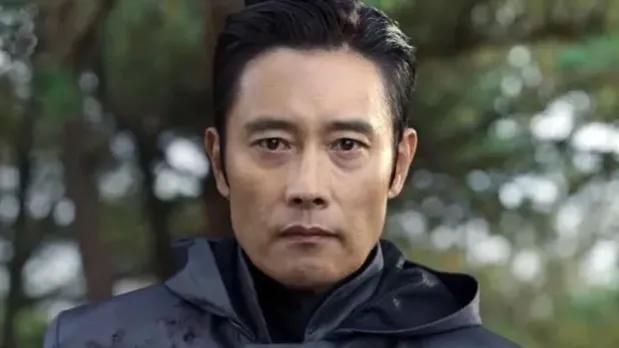 韩国最完美男人李秉宪：丑闻惹怒宋慧乔，演技多好人品就有多渣