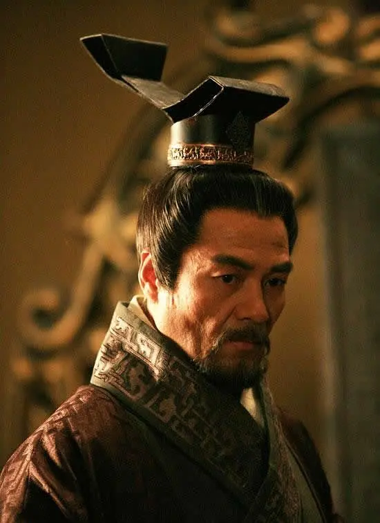 这个时候,商鞅就劝秦孝公说:"魏国是咱们秦国的心腹之患,魏国强了就来