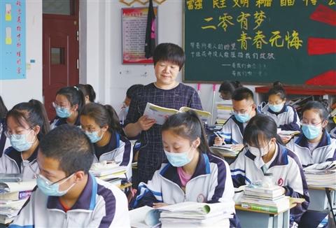 各大媒体点名批评湖北四所高校，毕业证一文不值，家长需谨慎报考