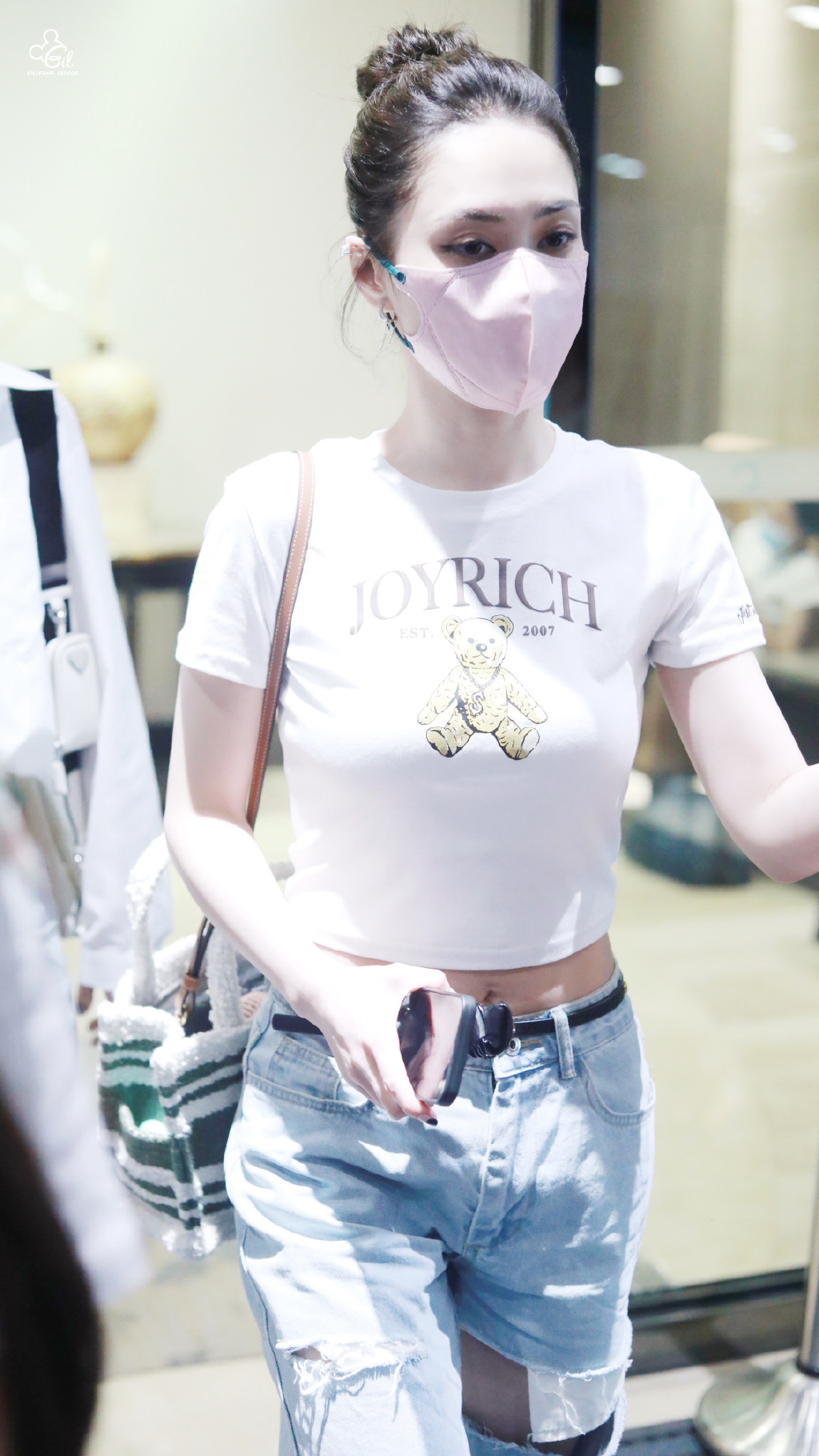 乘风破浪的奇葩造型，网友：得罪了造型师，才丑成这样