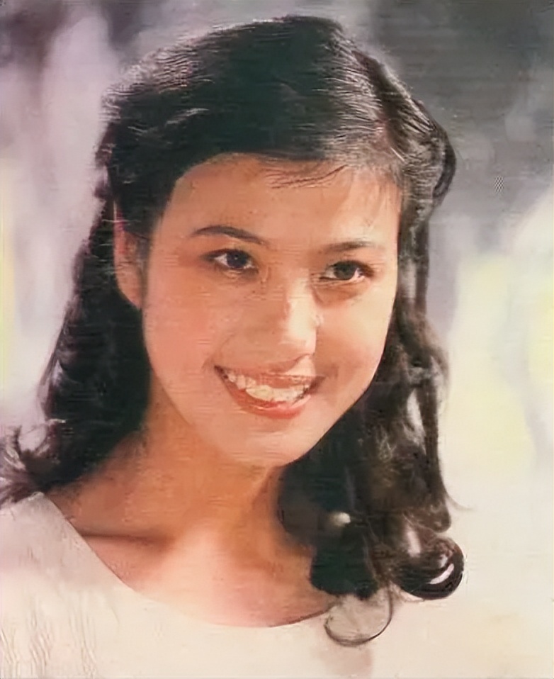 50年代出生的内地女明星，总有一种蓬勃生命力的美，璀璨夺目
