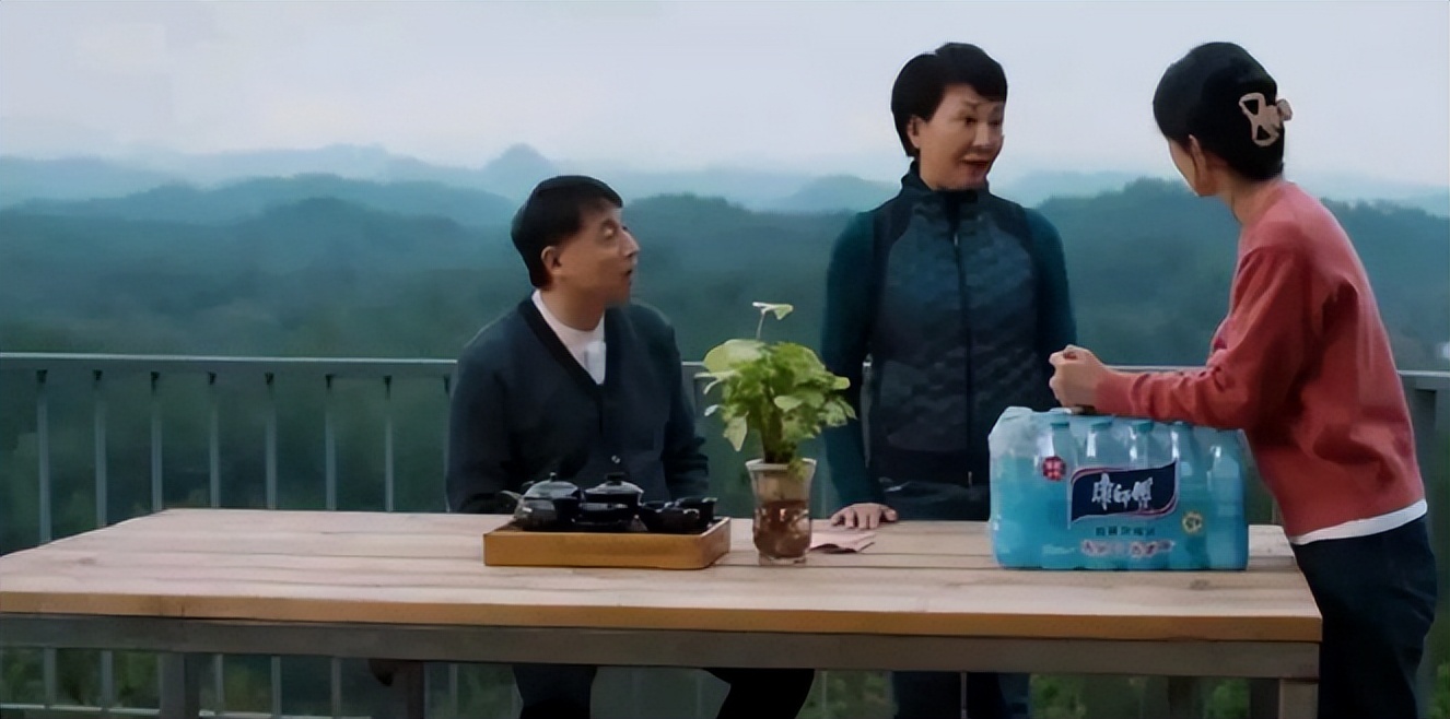 罗晋曝胡宾格救场出演《幸福》,原定榴花角色不是她,原因够笑三天