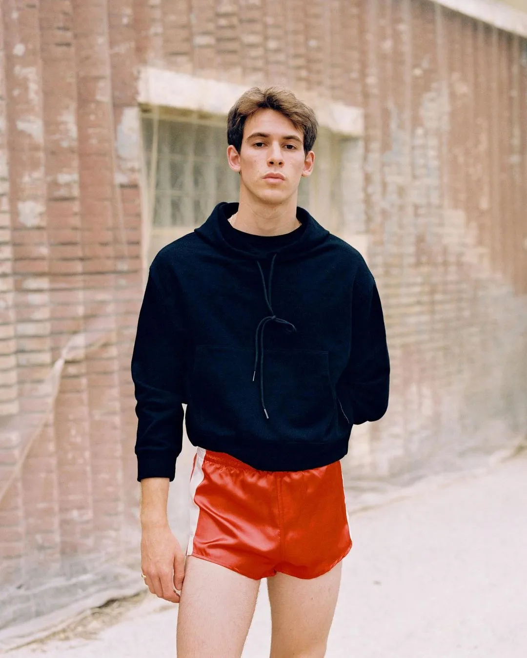 罗德里戈rodrigo介绍(超生代时尚男模特维克托·奥登斯致敬 olivia ro