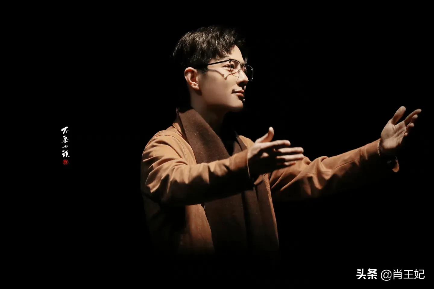 肖战他可真帅啊,帅到没边呀,这身材比例可太完美了