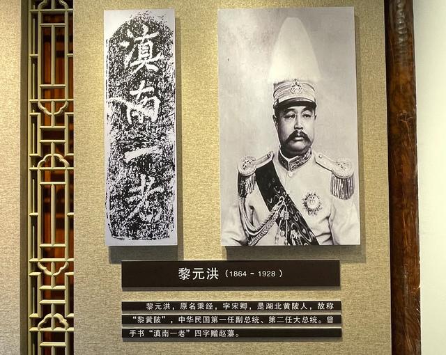 中国历史上不乏名人志士,他们有格局,有韬略,有文采,但凭一幅对联就