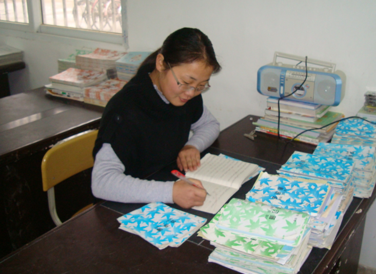 特岗教师和编制教师有啥区别？除工作环境外，薪资待遇差距明显