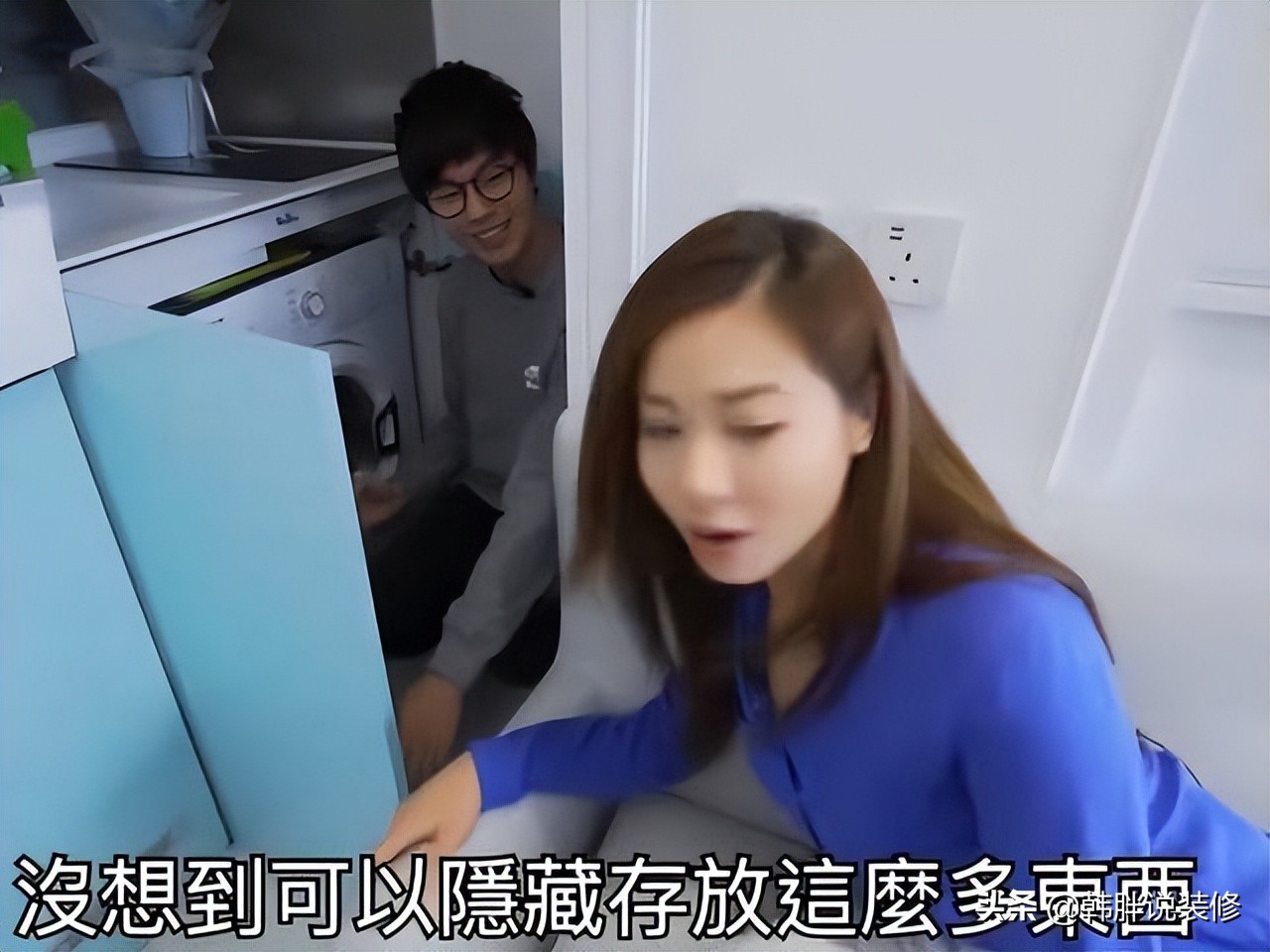 香港90后小夫妻，花230万买下12㎡小屋，床吊在半空，这设计绝了