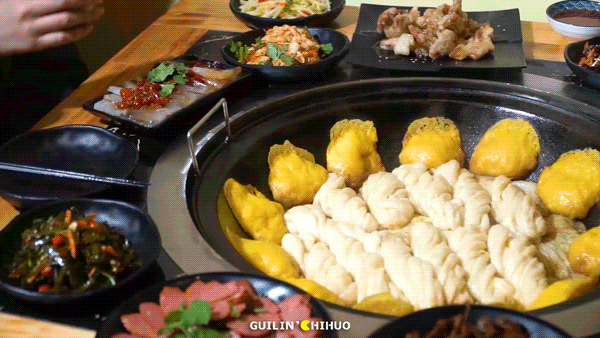 鐵鍋燉魚貼餅子,鐵鍋燉魚貼餅子怎么做