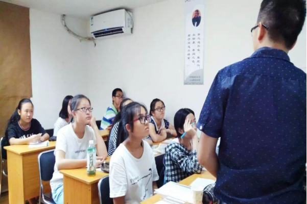 到了高三才明白，补课与不补课的差距，还好自己当时没选错