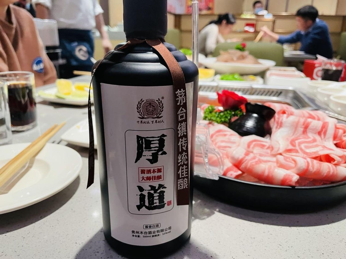江苏3大白酒，辉煌时家喻户晓，如今却在超市积灰