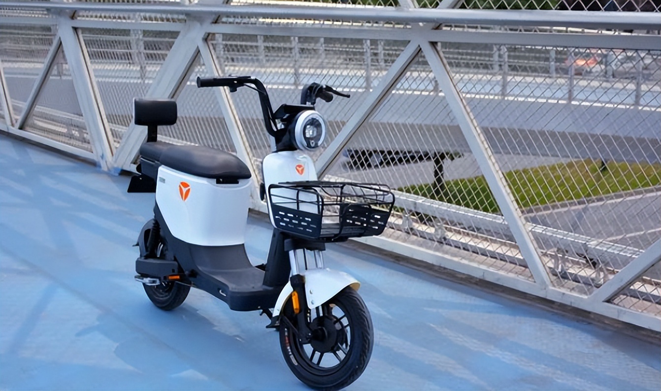 销量最高的3款电动车,全国可上牌,最大续航100km