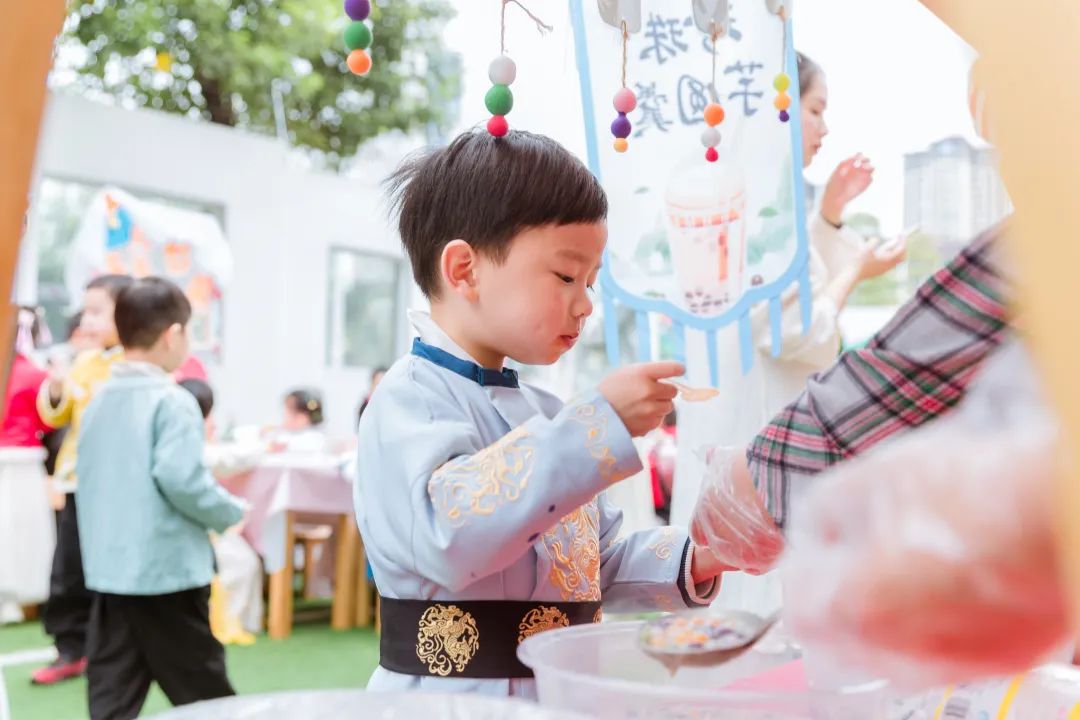 汉服体验、美食大赏、亲近野生动物……这样的春日活动真让人羡慕