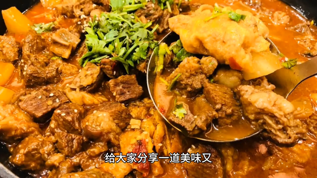 炒菜锅可以炖排骨汤吗(炒菜锅新用途，暖心排骨汤烹饪法)