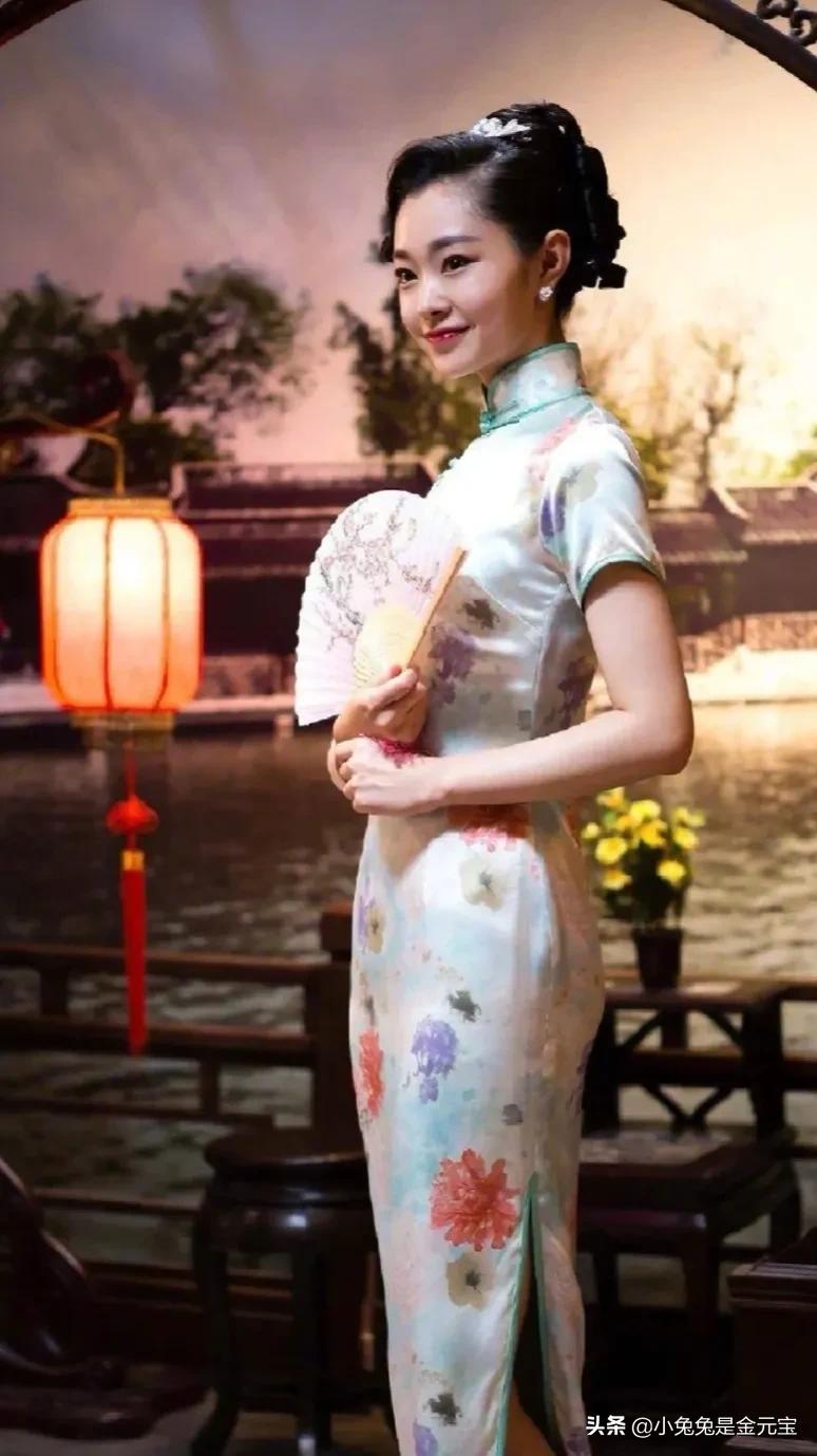 宋轶姐姐天生适合穿旗袍