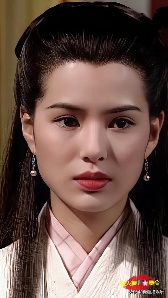 当李若彤遇到刘亦菲时，两大女神，谁的小龙女更美一筹？