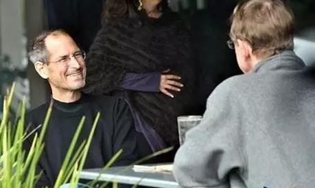 乔布斯56岁去世：抗癌8年花3亿，早期拒绝手术，想“饿死”癌细胞