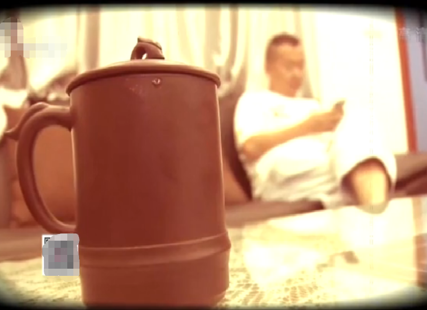 19年上海富商包养情人，生仨娃花掉2000万，后得知：娃都不是他的