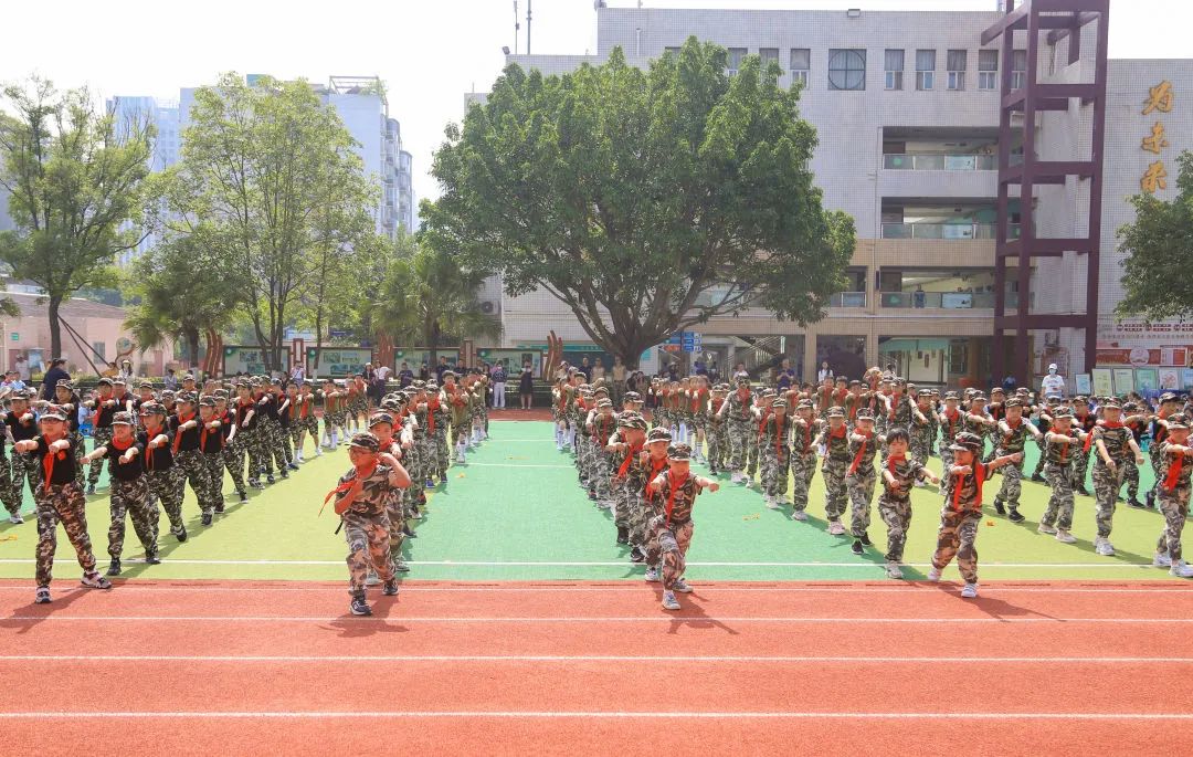 南湖小学学生开展为期10天国防教育学习体验活动并进行汇报展示
