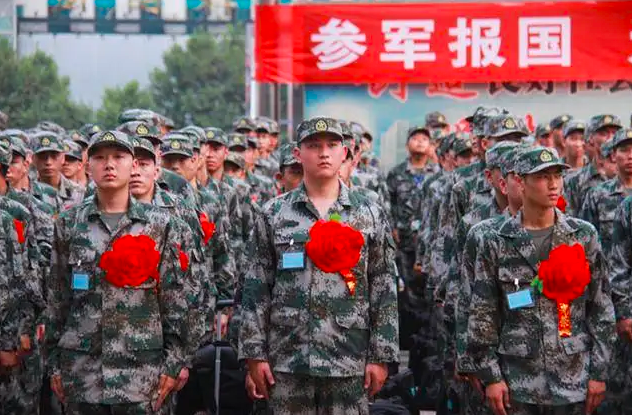 2022大学生入伍政策，5类人失去当兵资格，条件再好也不行