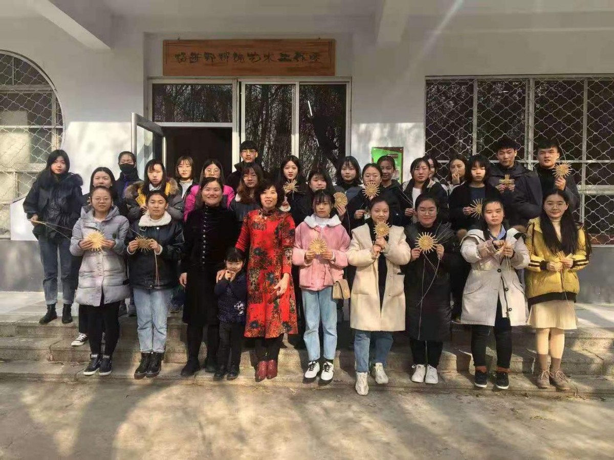 奋斗百年路 启航新征程——中国艺术传承人物杜培兰