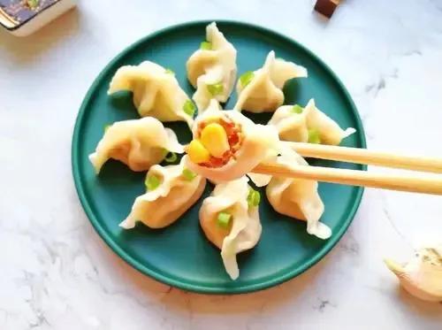 胡萝卜牛肉饺子馅的做法（居家必备的8款饺子馅详解）