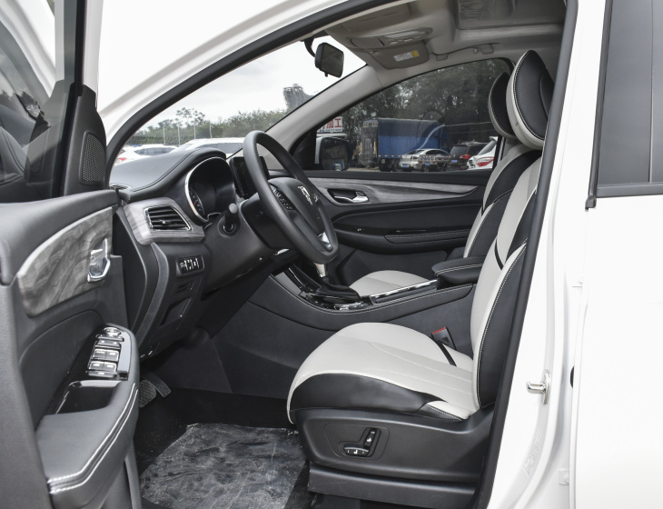 2021款宝骏730怎么样?空间大,性价比高,适合家用