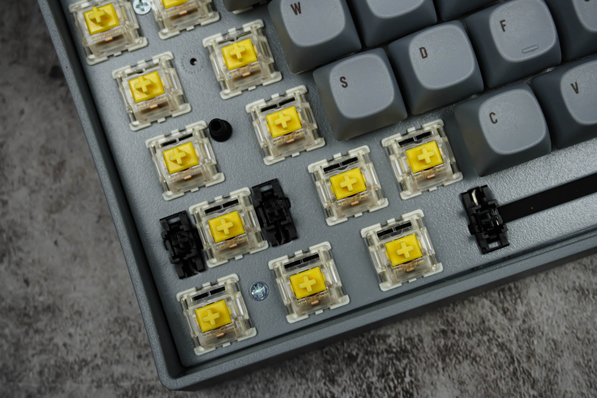 这次全面精彩！Lofree洛斐小翘百键“水泥灰”键盘深度体验