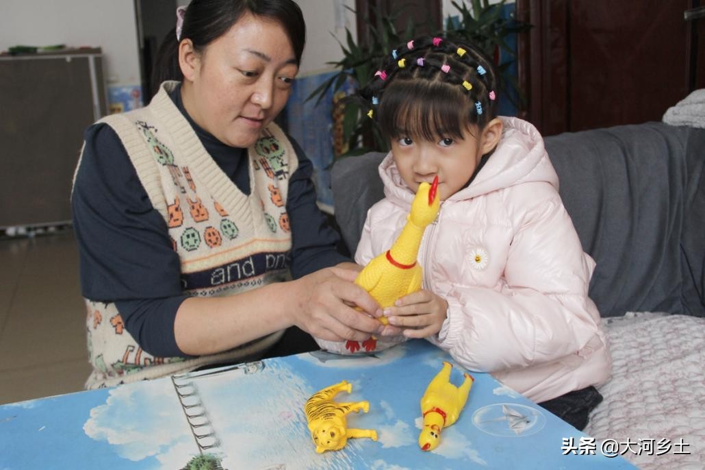 女孩半岁确诊重病，6岁时看见蛋糕突然开口说话，妈妈喜极而泣