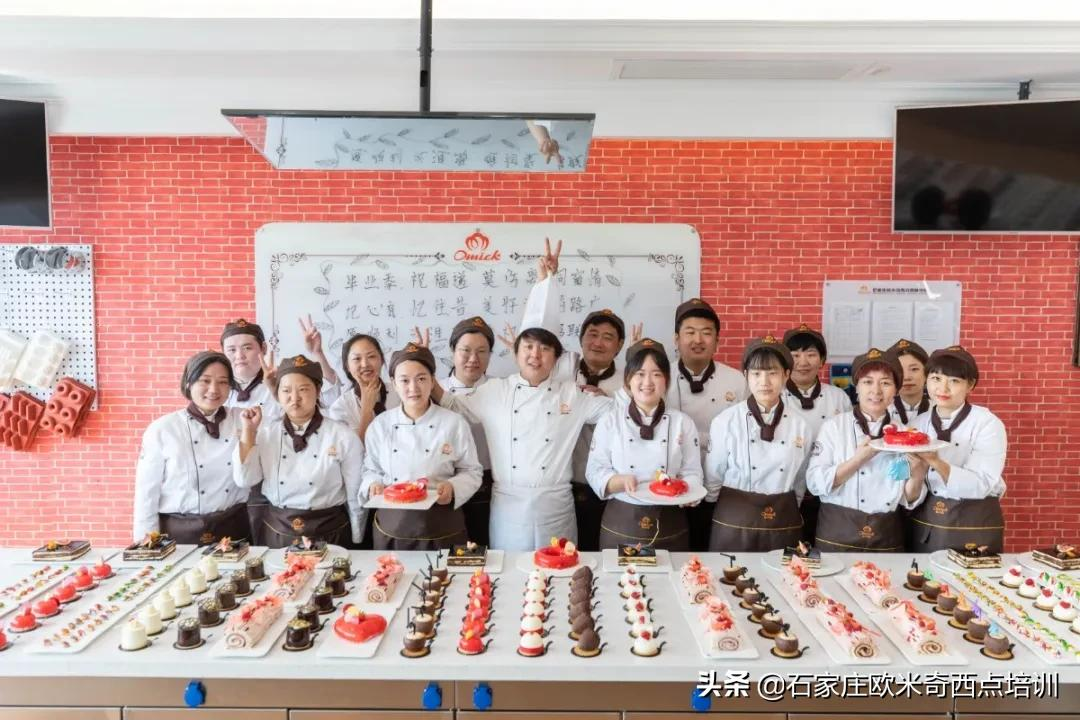 为低学历女生打开一扇门，西点烘焙再合适不过了