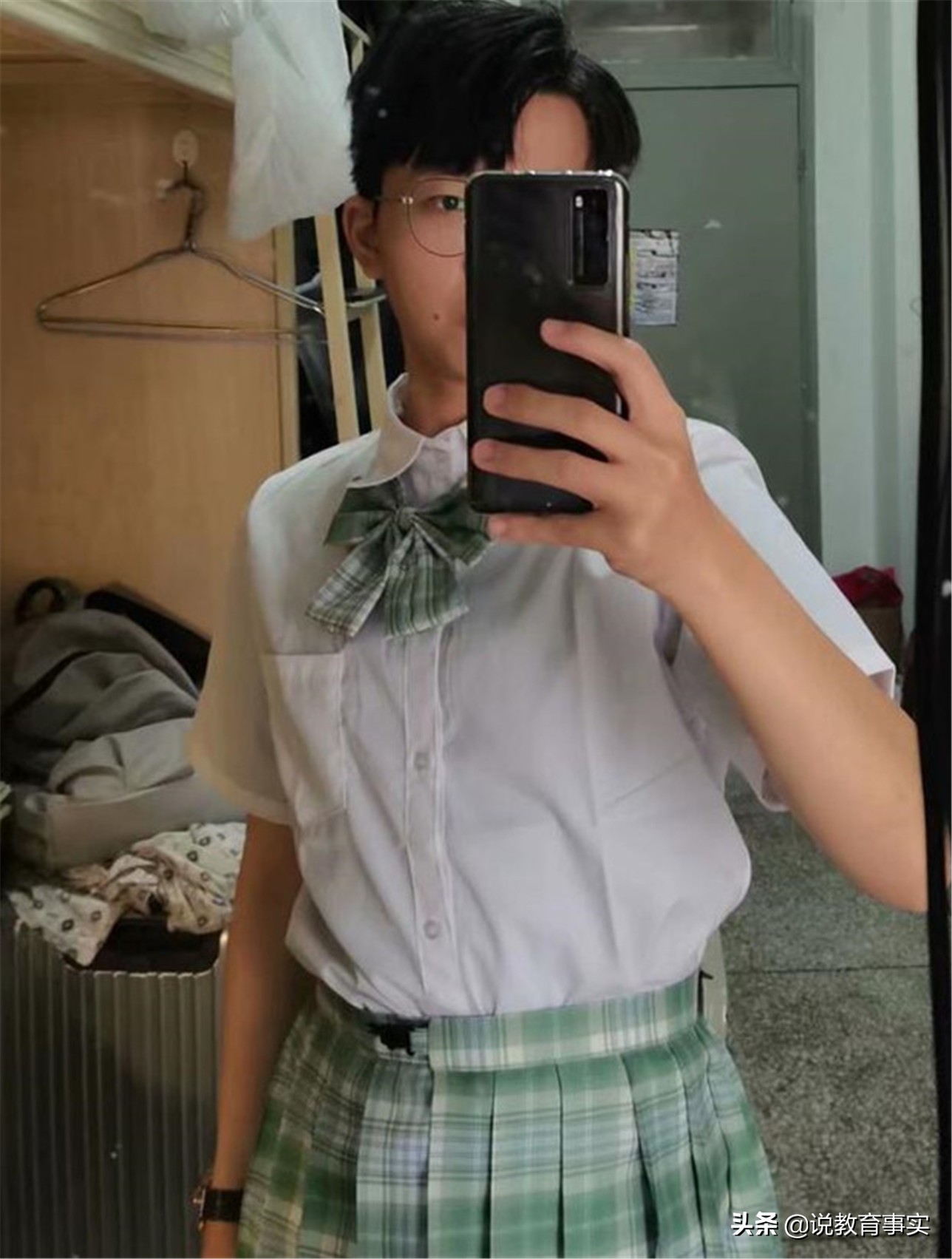 疫情封校，大学生的娱乐项目，让大众直言“脑洞”真大