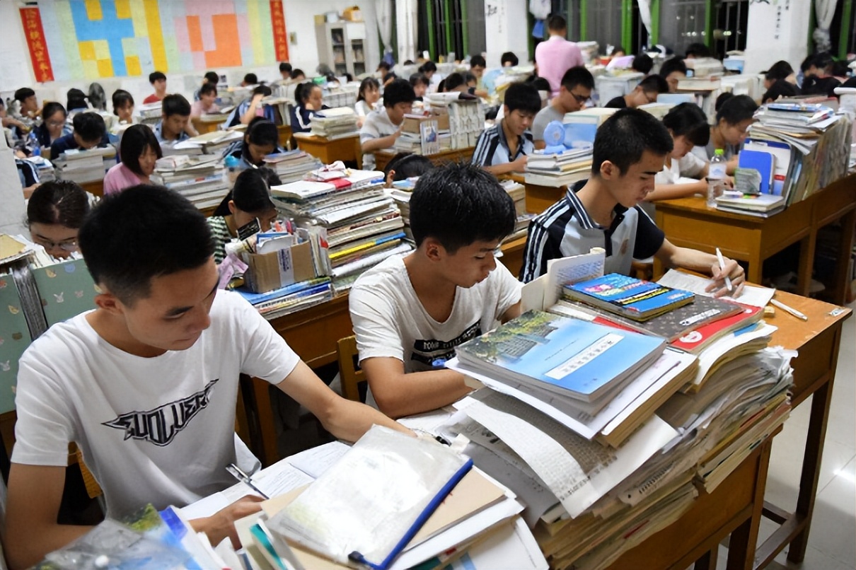 高考分数的高低，决定了不同层级专业的选择，填报志愿之前要了解