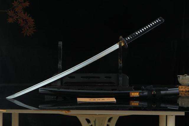 整个家族都是刽子手,为试刀屠杀5万人