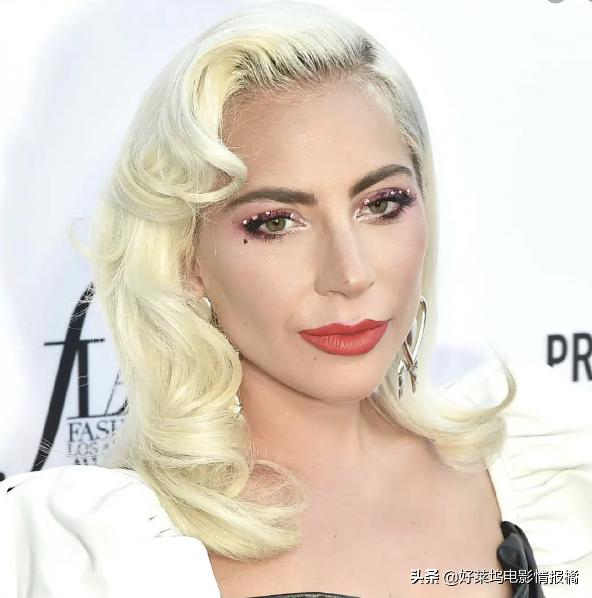 传闻Lady Gaga正和DC商谈在《小丑2》中饰演哈莉·奎茵？