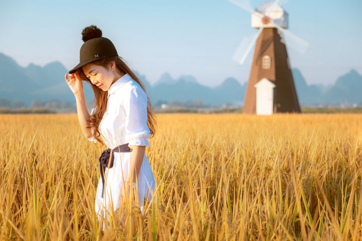 中年女士拍攝戶外人像照，8個(gè)技巧，端莊大氣，自然好看